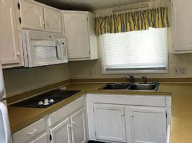 94 Delway Rd, East Providence, Ri 02914 in East Providence, RI (Photo 3 of 6)