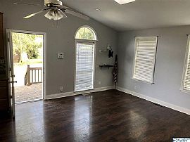 813 Oshaughnessy Ave Ne, Huntsville, Al 35801 in Huntsville, AL (Photo 4 of 8)