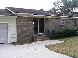 7054 Silver St, Mobile, Al 36619 in Mobile, AL (Photo 2 of 12)