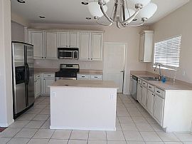 1124 S Jesse Pl, Chandler, Az 85286 in Chandler, AZ (Photo 5 of 12)