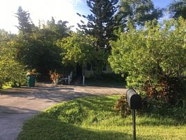 5264 Maple Ln, Naples, Fl 34113 in Naples, FL