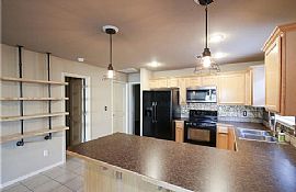 1481 S Holland Dr Fayetteville in Fayetteville, AR (Photo 2 of 12)