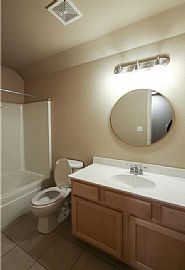 1481 S Holland Dr Fayetteville in Fayetteville, AR (Photo 9 of 12)