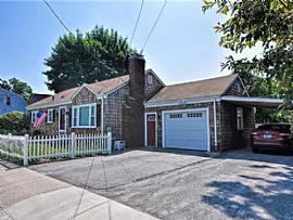 85 Union St, Warren, Ri 02885 in Warren, RI (Photo 2 of 9)