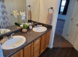 9433 Oxford Wine Ct #1, Las Vegas, Nv 89129 in Las Vegas, NV (Photo 9 of 12)