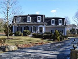 80 Howland Rd, East Greenwich, Ri 02818 in East Greenwich, RI