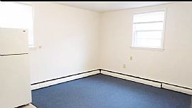 100 Flatbush Ave, Hartford, Ct 06106 in Hartford, CT (Photo 3 of 9)