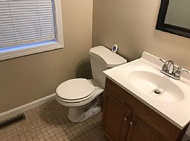 32 Bunce Dr, Manchester, Ct 06040 in Manchester, CT (Photo 11 of 12)