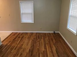 32 Bunce Dr, Manchester, Ct 06040 in Manchester, CT (Photo 3 of 12)