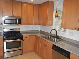 1403 Goddard Ave, Louisville, Ky 40204  Contact/me 2078081547   in Louisville, KY (Photo 4 of 9)