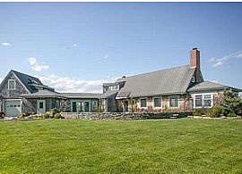 310 Indian Ave, Middletown, Ri 02842 in Middletown, RI