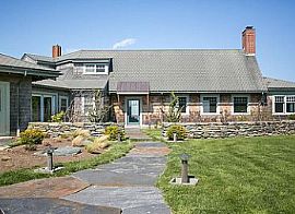 310 Indian Ave, Middletown, Ri 02842 in Middletown, RI (Photo 2 of 12)