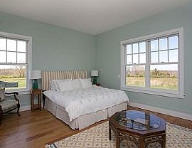 310 Indian Ave, Middletown, Ri 02842 in Middletown, RI (Photo 6 of 12)