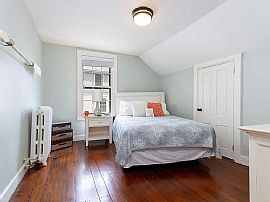 4 Marlborough St, Newport, Ri 02840 in Newport, RI (Photo 6 of 9)