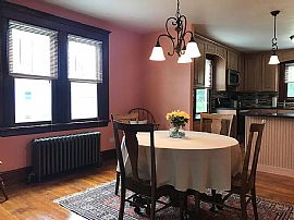 134 E Main Rd, Portsmouth, Ri 02871 in Portsmouth, RI (Photo 4 of 7)