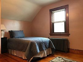 134 E Main Rd, Portsmouth, Ri 02871 in Portsmouth, RI (Photo 7 of 7)