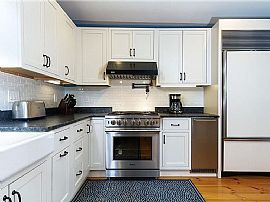 26 Thames St, Newport, Ri 02840 in Newport, RI (Photo 5 of 9)