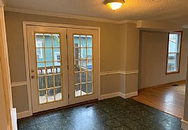 28 Soundview Ave, East Haven, Ct 06512 in East Haven, CT (Photo 2 of 11)