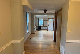 28 Soundview Ave, East Haven, Ct 06512 in East Haven, CT (Photo 3 of 11)