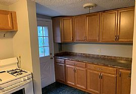 28 Soundview Ave, East Haven, Ct 06512 in East Haven, CT (Photo 7 of 11)