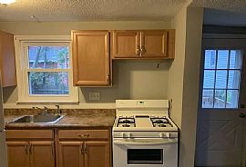 28 Soundview Ave, East Haven, Ct 06512 in East Haven, CT (Photo 8 of 11)