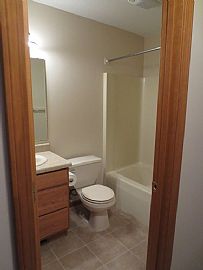 Three Bedroom, Two Full Bath Home in Wallen Chase Neighborhood. in Fort Wayne, IN (Photo 5 of 7)