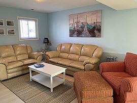 Immaculate Beautifully Decorated Home Only 1.5 Blocks The Beach in Belmar, NJ
