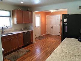 Beatiful 3 Bedroom in Lakewood, CO (Photo 6 of 12)
