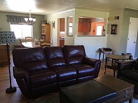 Beatiful 3 Bedroom in Lakewood, CO (Photo 8 of 12)