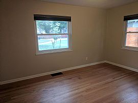 Beatiful 3 Bedroom in Wheat Ridge, CO (Photo 4 of 12)