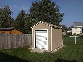 Beatiful 4 Bedroom in Kalamazoo, MI (Photo 12 of 12)