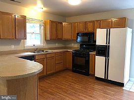 724 Dixon Dr, Stevensville, Md 21666 in Stevensville, MD (Photo 4 of 12)