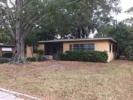 10908 N Lantana Ave, Tampa, Fl 33612 in Tampa, FL