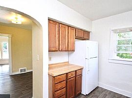 1319 8th St, Beloit, Wi 53511 in Beloit, WI (Photo 5 of 11)