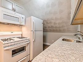 169 Union Ave, Warwick, Ri 02889 in Warwick, RI (Photo 5 of 12)