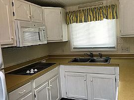 94 Delway Rd, East Providence, Ri 02914 in East Providence, RI (Photo 2 of 9)