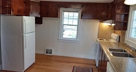 361 Albany Tpke, Canton, Ct 06019 in Canton, CT (Photo 4 of 11)