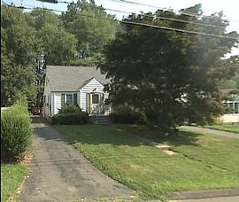 88 Englewood Ave, West Hartford, Ct 06110 in West Hartford, CT