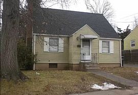 22 Bristol St, Hartford, Ct 06106 in Hartford, CT