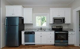 17 Riverview Rd, Rocky Hill, Ct 06067 in Rocky Hill, CT (Photo 2 of 9)