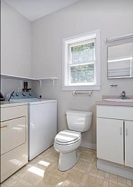 17 Riverview Rd, Rocky Hill, Ct 06067 in Rocky Hill, CT (Photo 4 of 9)