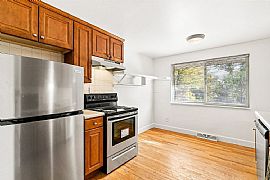 Beautiful Single Family Home, Newly Renovated! This Beautiful 4 in Littleton, CO (Photo 6 of 9)