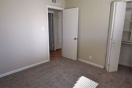 Charming 3bed with Clean Painting in Tempe, AZ (Photo 5 of 11)