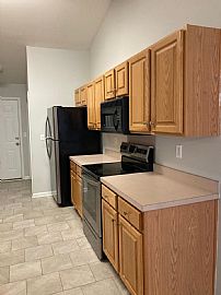  Freshly Painted Home with Open Floor Plan in Mount Pleasant, SC (Photo 6 of 12)