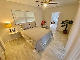 6066 17th Ave N, saint Petersburg, Fl 33710 in Saint Petersburg, FL (Photo 6 of 8)