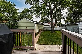 Beatiful 4 Bedroom in Milwaukee, WI (Photo 11 of 12)