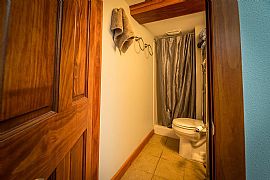 Beatiful 4 Bedroom in Milwaukee, WI (Photo 12 of 12)