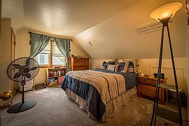 Beatiful 4 Bedroom in Milwaukee, WI (Photo 6 of 12)