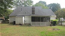 Two Storey 5 Bedroom Apartment  in Charlotte, NC (Photo 11 of 12)