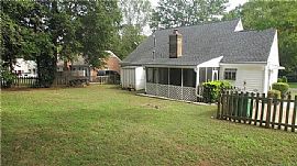 Two Storey 5 Bedroom Apartment  in Charlotte, NC (Photo 12 of 12)